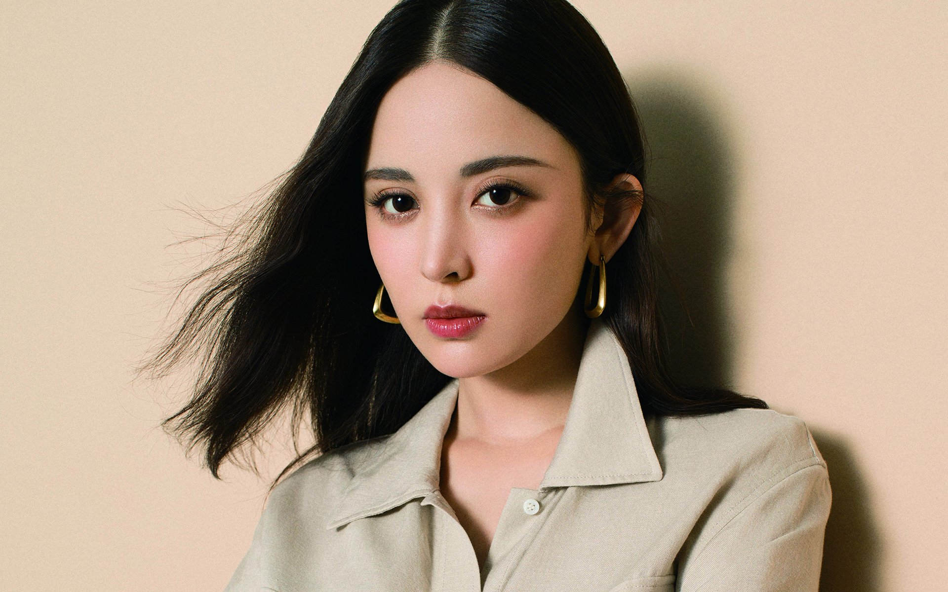 女子200蝶选手划水幅度对比，女子200米蝶泳夺金